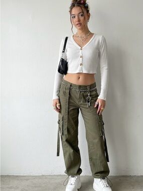 "Ambiance Y2K White Ribbed Cropped Cardigan - Size M